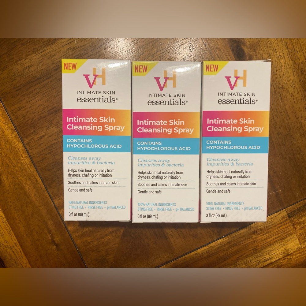 VH Essentials Intimate Skin Cleansing Soothing Spray 3fl oz Exp 11/27 X 3 NIB